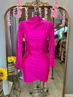Adore Me (Fuchsia)