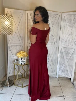 Veronica Dress (Burgundy)